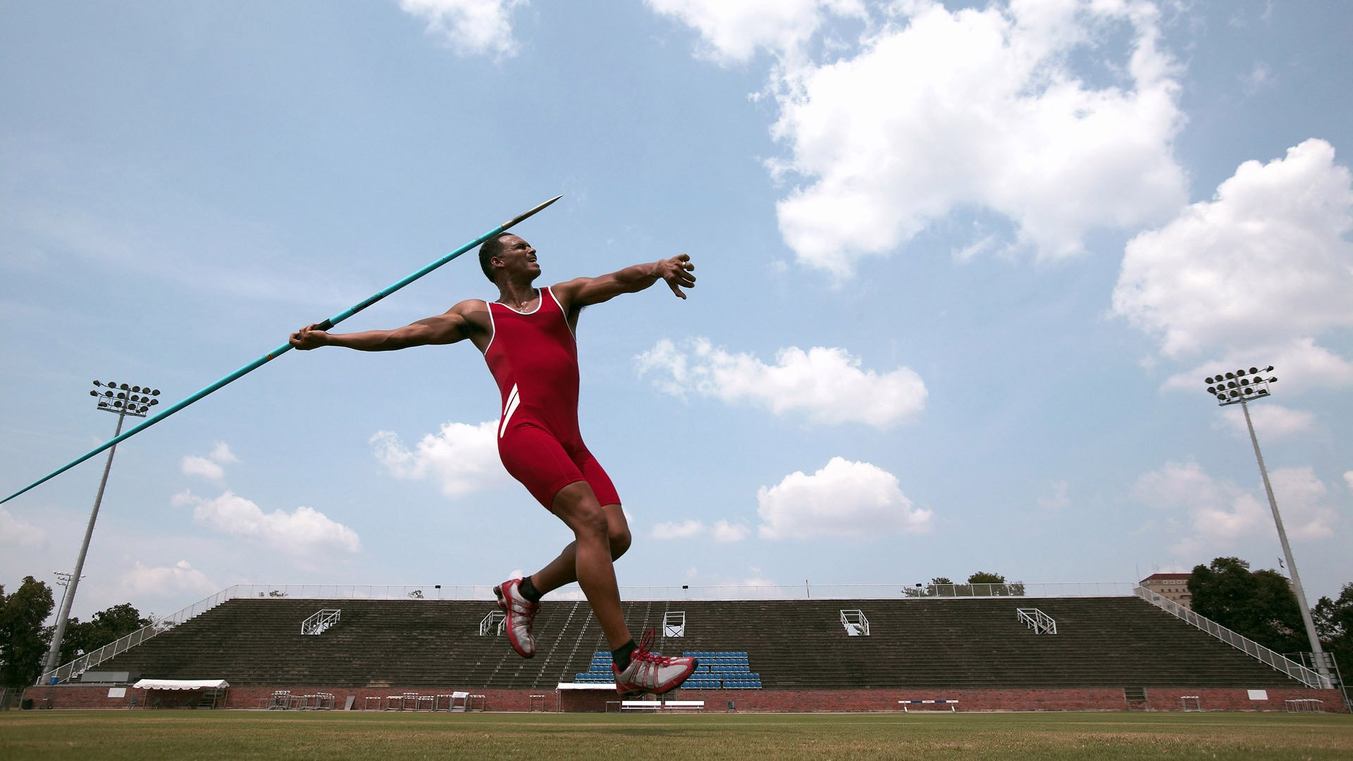 中国马拉松年度赛历公布 多城特色赛与夜跑成为新趋势，中国马拉松比赛时间